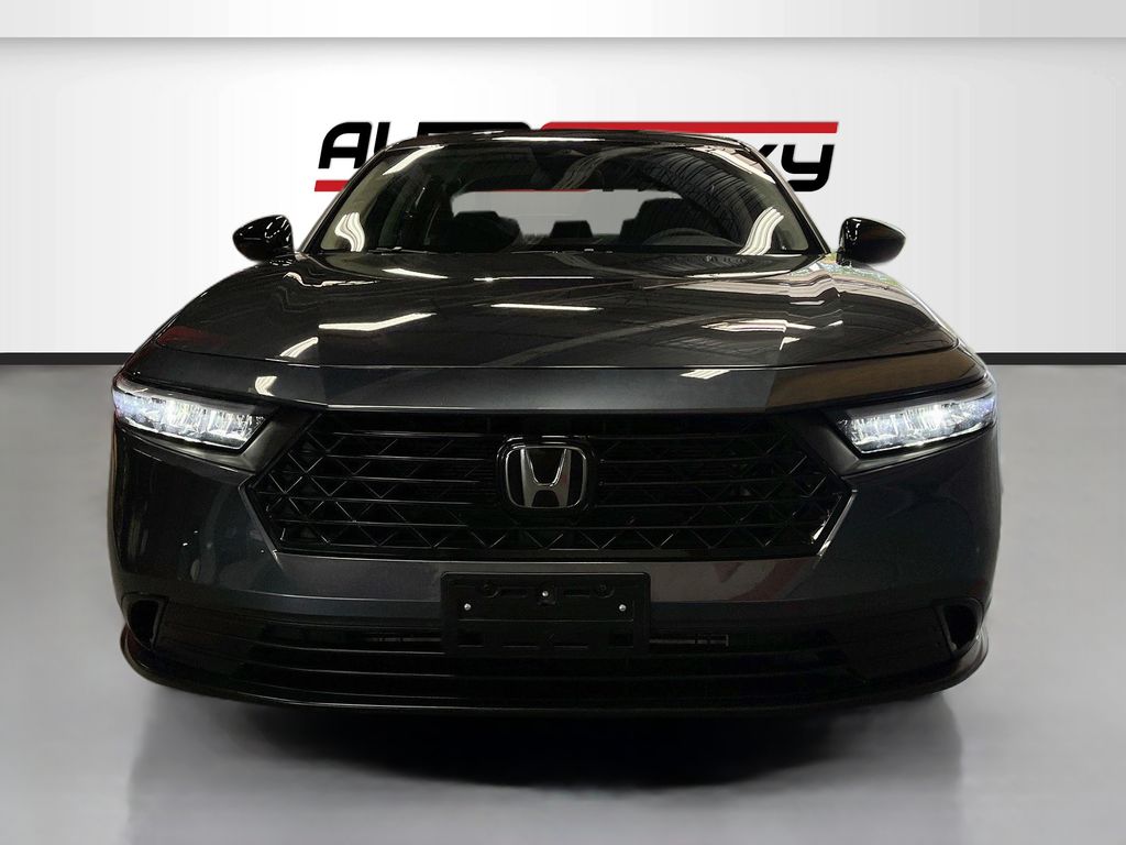 Used 2025 Charcoal Honda SE image 2