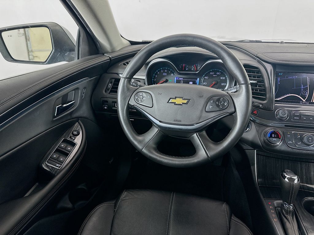 2017 Chevrolet Impala LT 23