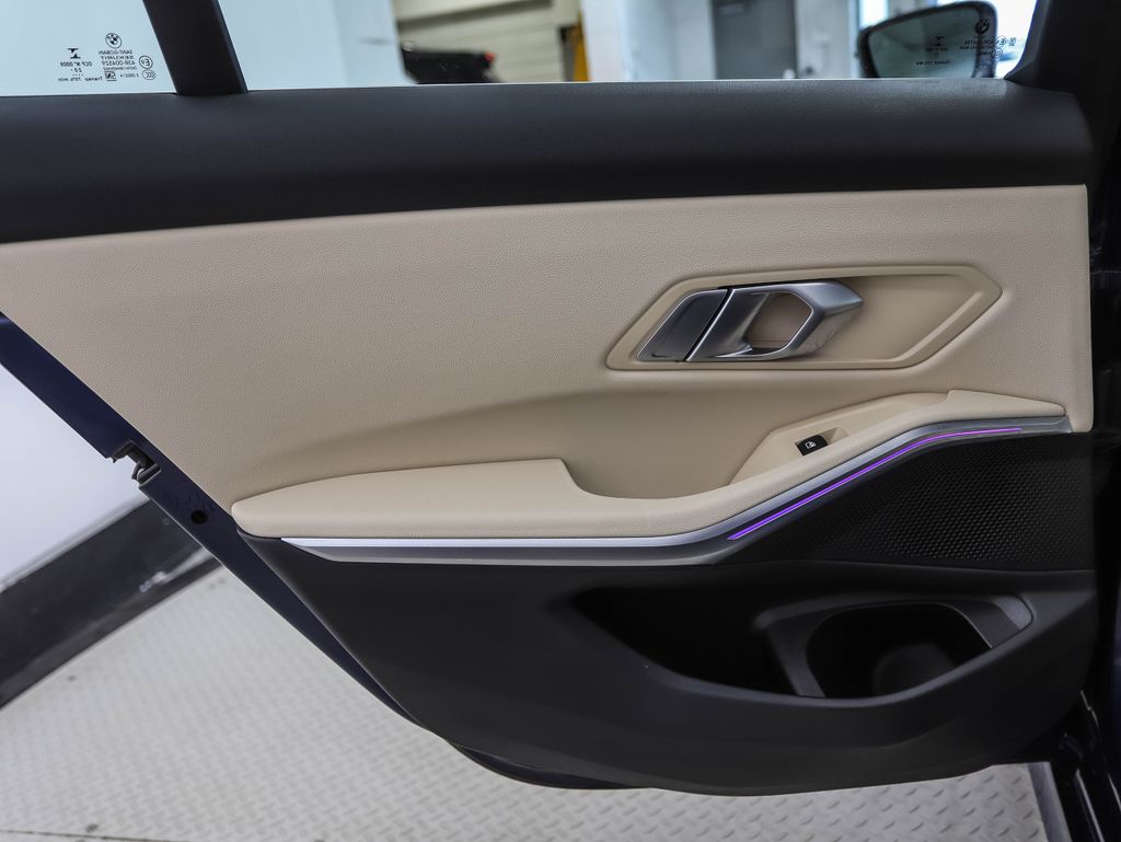 Thumbnail: 2021 BMW 3 Series - 20