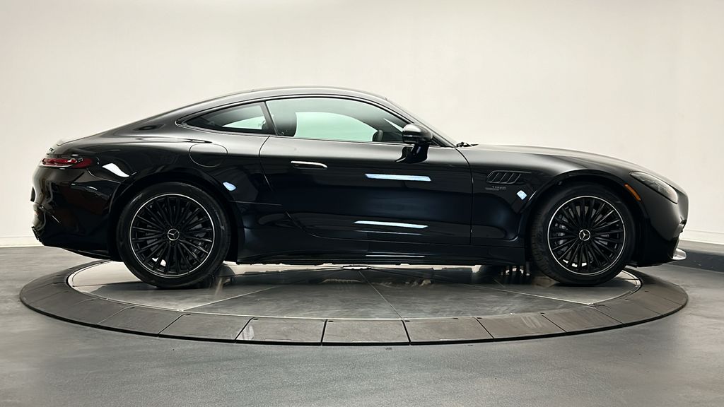 2025 Mercedes-Benz AMG GT 43 9