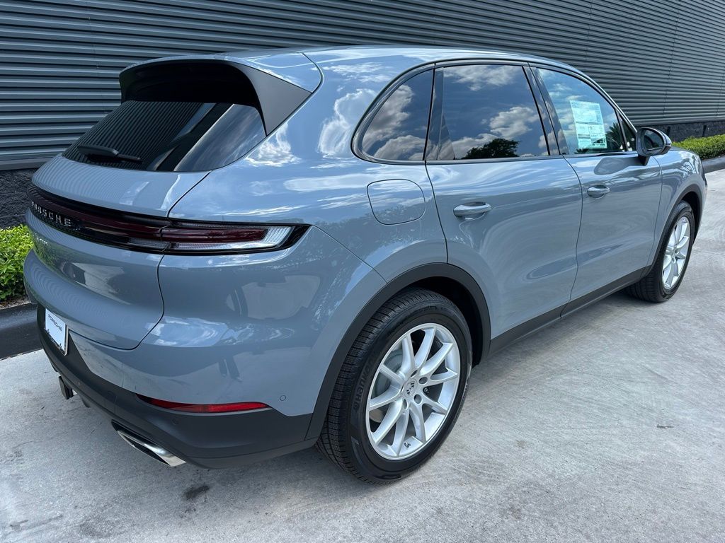 Thumbnail: 2026 Porsche Cayenne - 9