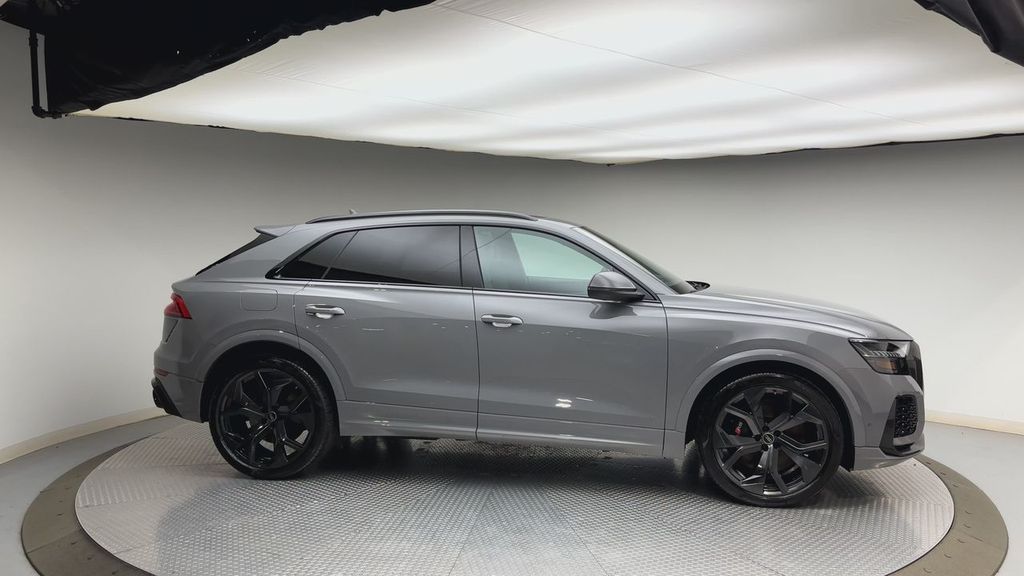 Thumbnail: 2023 Audi RS Q8 - 9