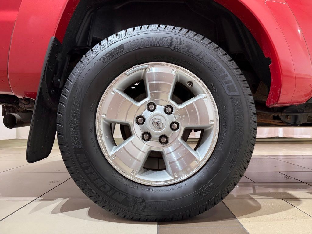 Thumbnail: 2012 Toyota Tacoma - 9