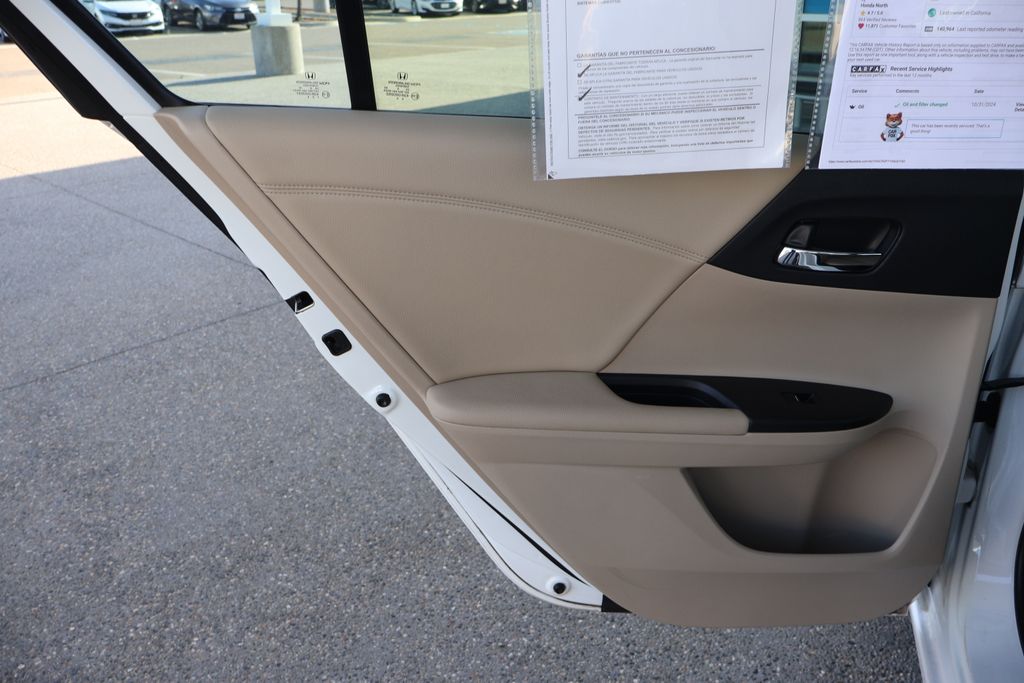2017 Honda Accord EX 29