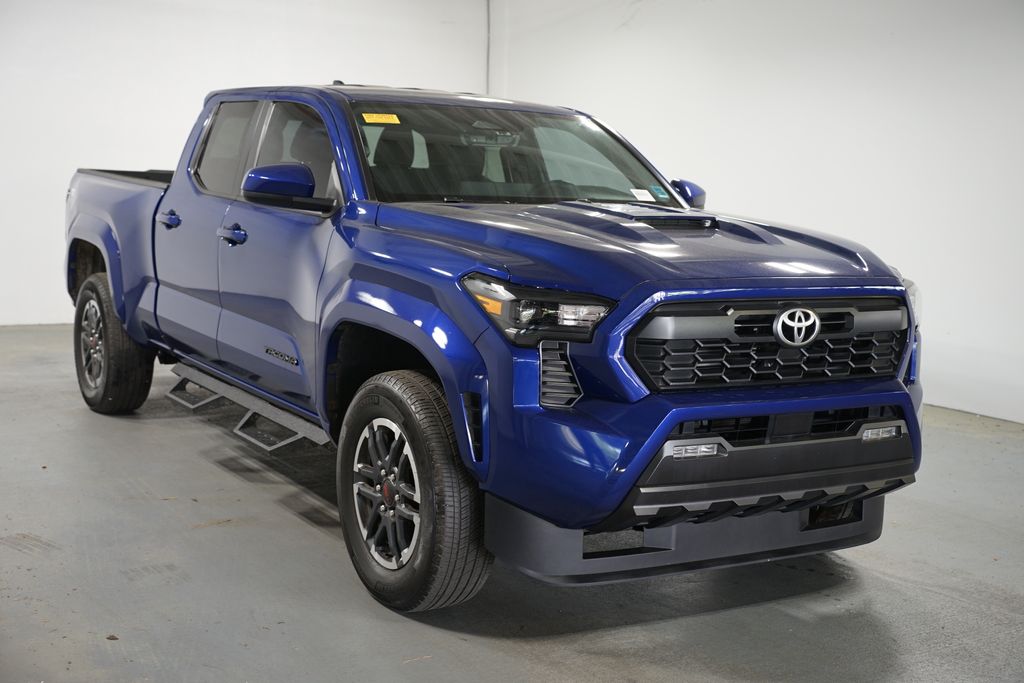Thumbnail: 2024 Toyota Tacoma - 3