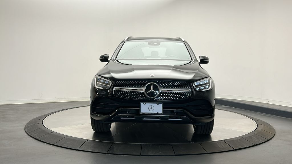 2022 Mercedes-Benz GLC 300 2