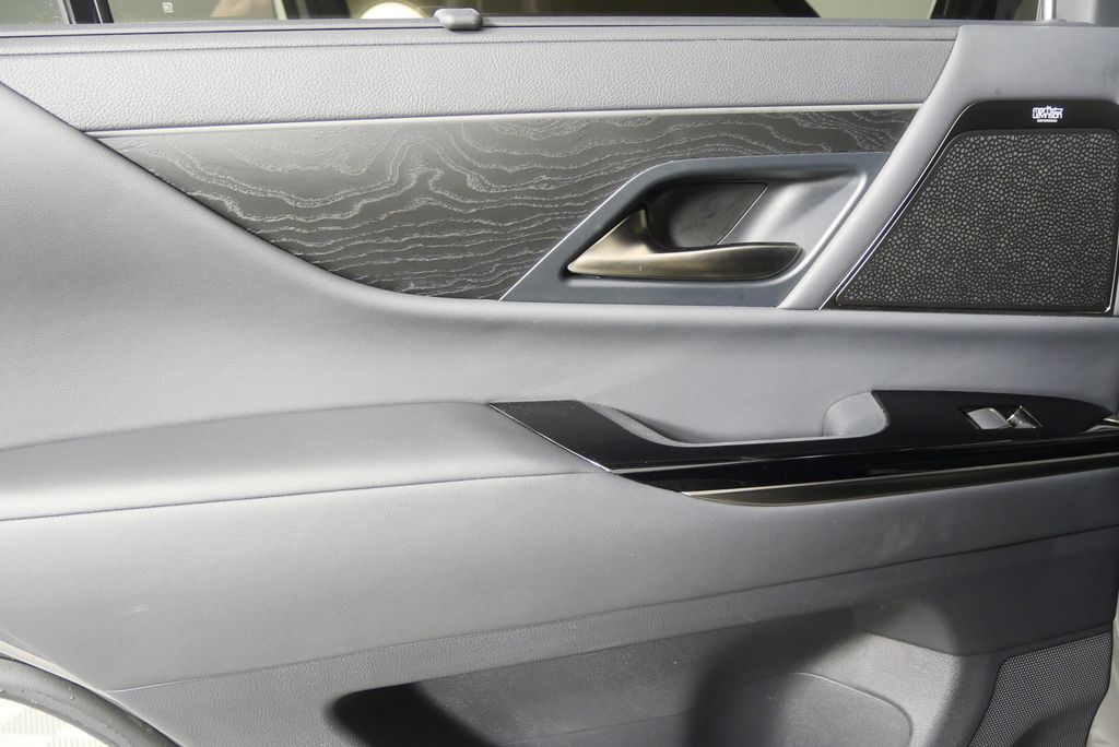 Thumbnail: 2024 Lexus LX - 15