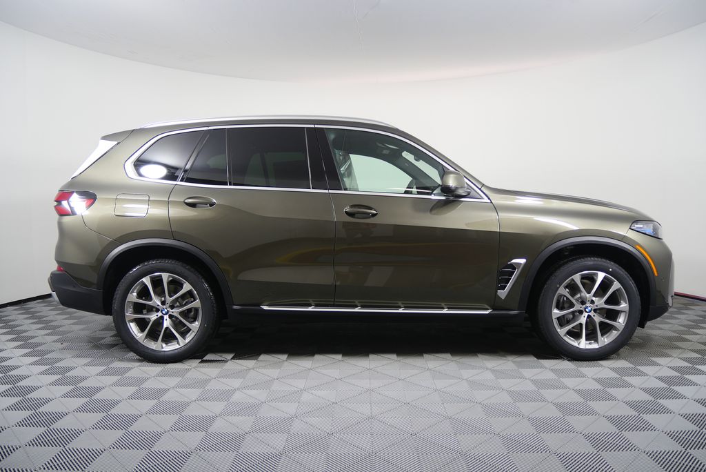 Thumbnail: 2026 BMW X5 - 2
