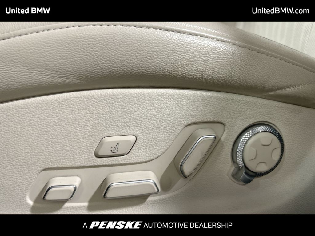 Thumbnail: 2021 Genesis GV80 - 12