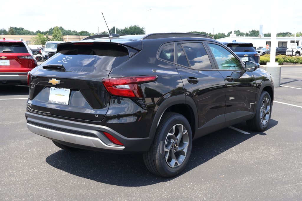 Thumbnail: 2025 Chevrolet Trax - 8