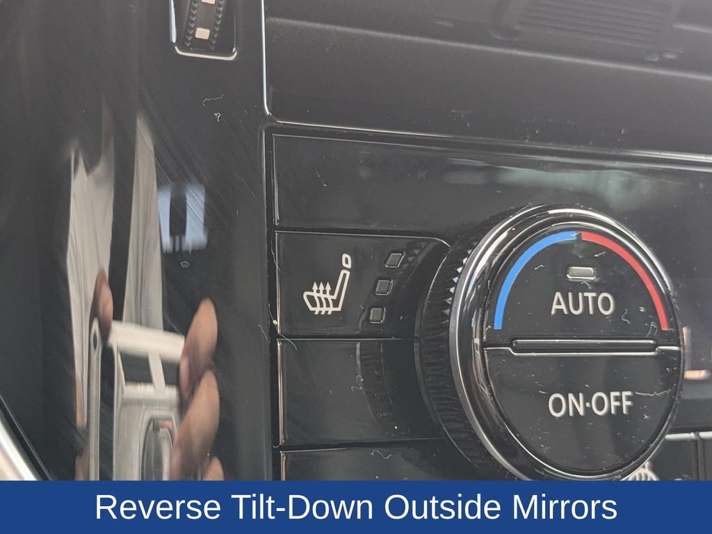 2024 Nissan Rogue SL FWD