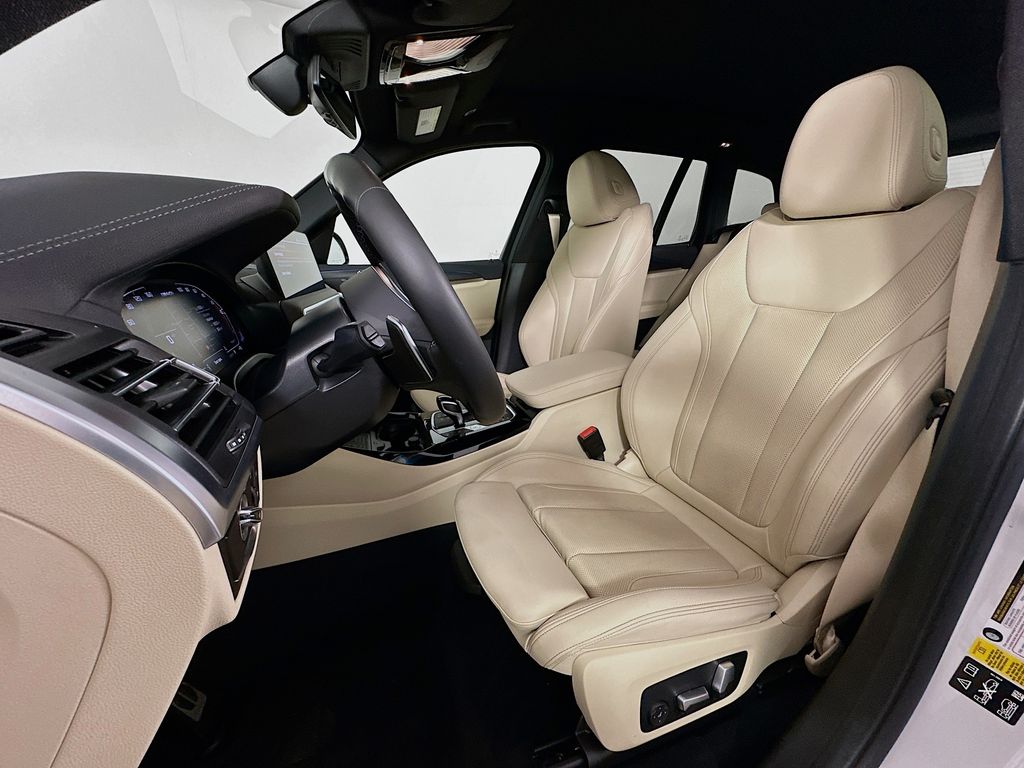 Thumbnail: 2022 BMW X3 - 21