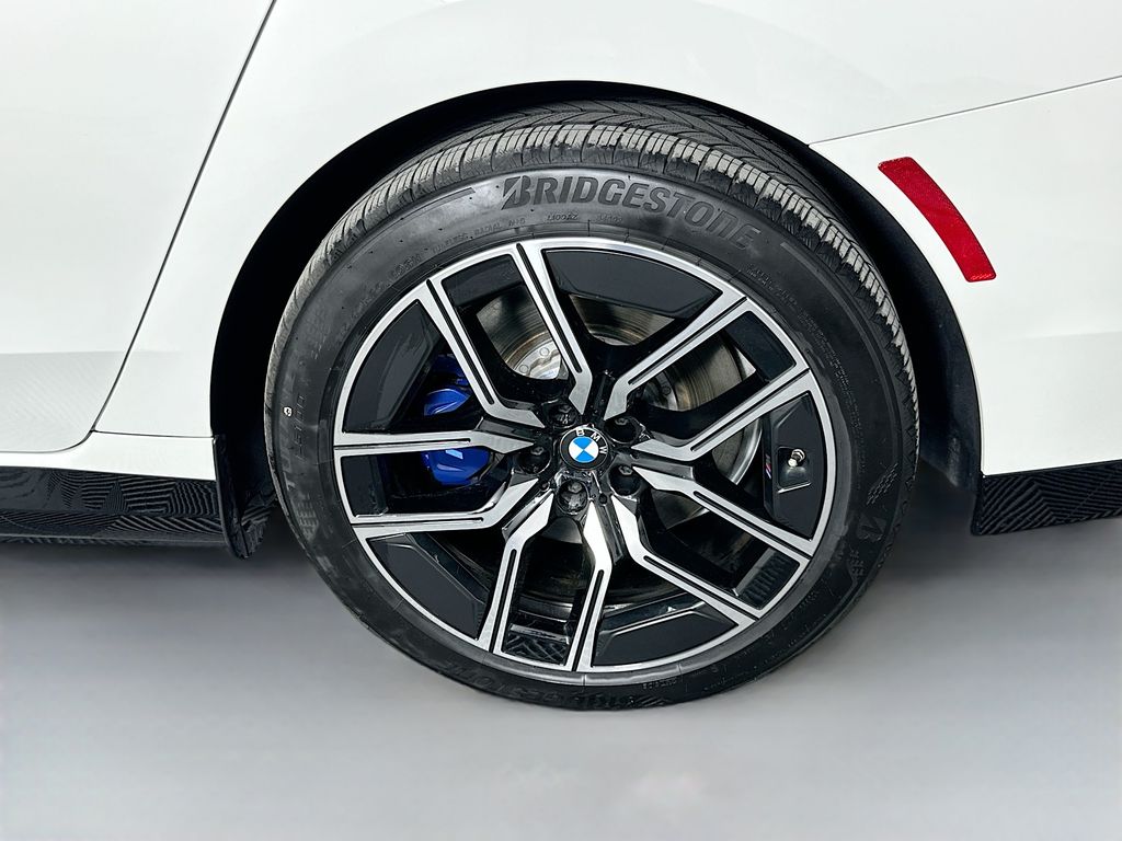 Thumbnail: 2024 BMW i7 - 31