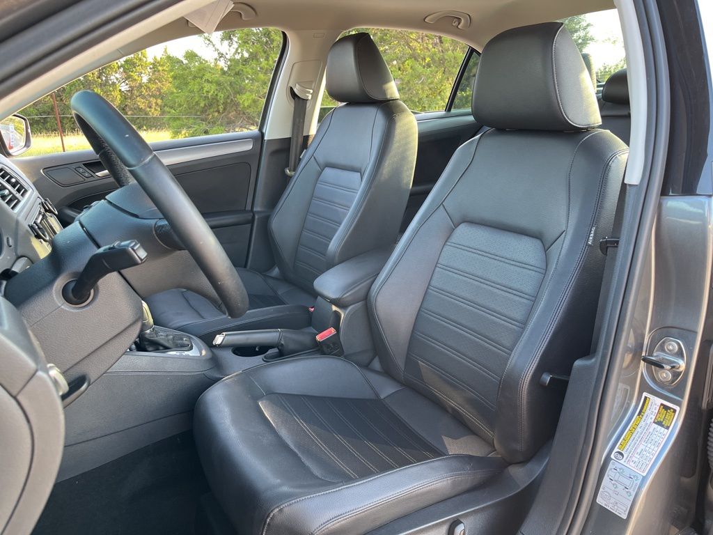 2014 Volkswagen Jetta SEL 24