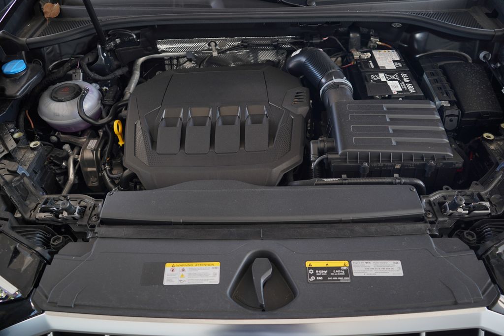 Thumbnail: 2025 Audi Q3 - 12