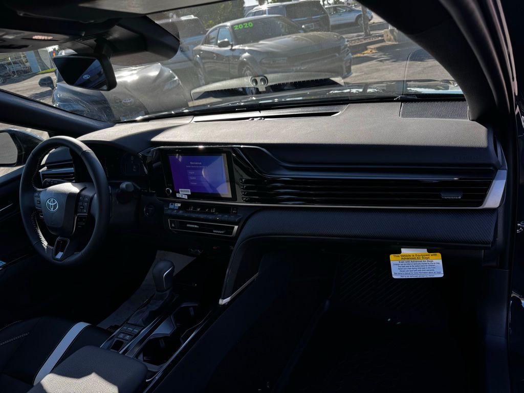 2025 Toyota Camry SE photo 7