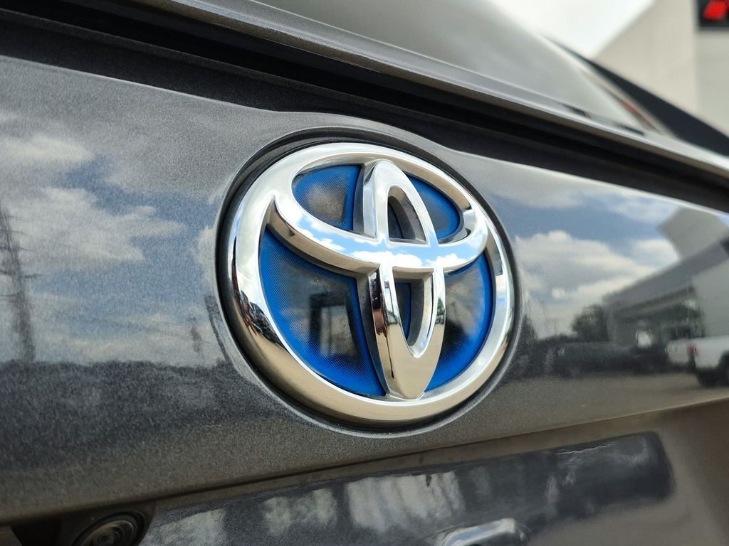 2022 Toyota RAV4 Hybrid LE Gray at Gullo Toyota