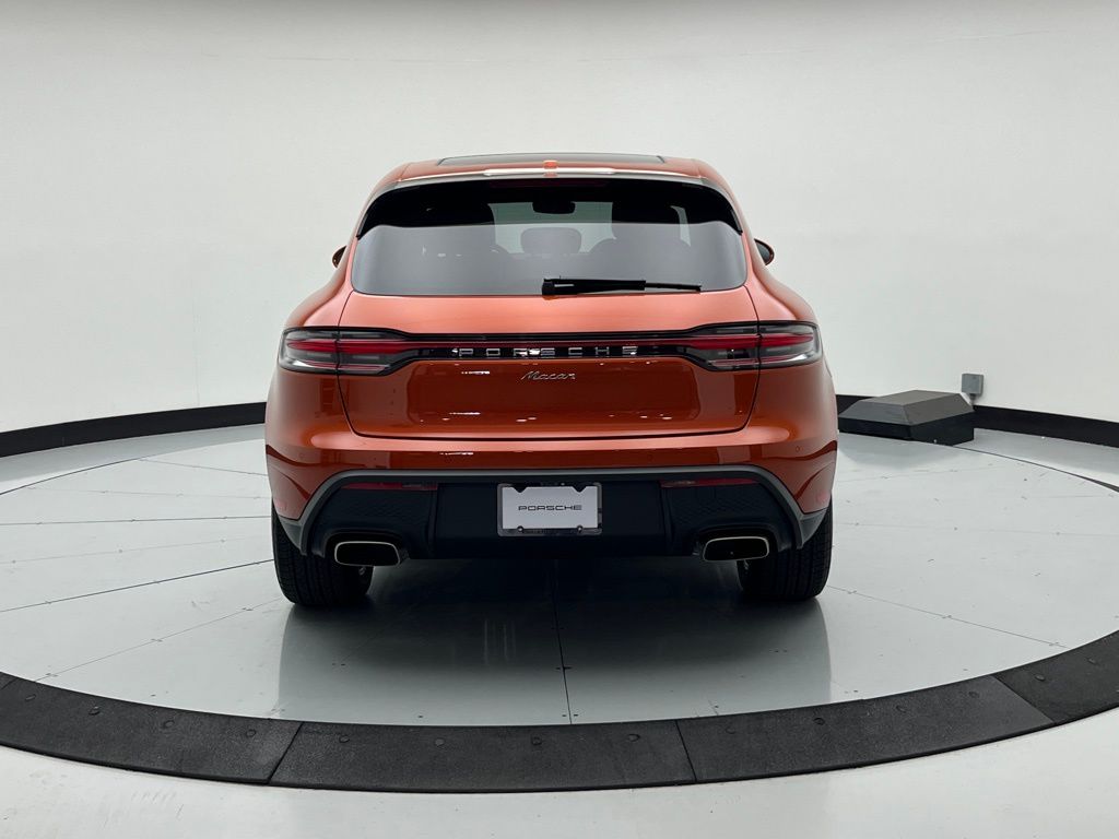 Thumbnail: 2025 Porsche Macan - 10