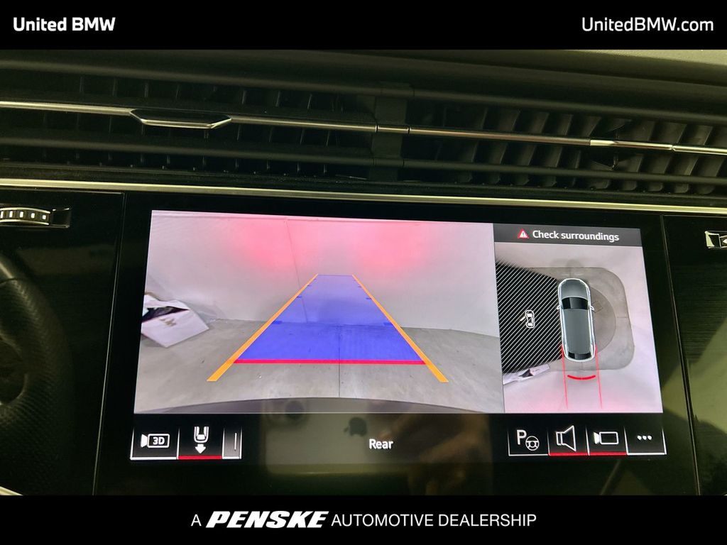 Thumbnail: 2024 Audi SQ8 - 17