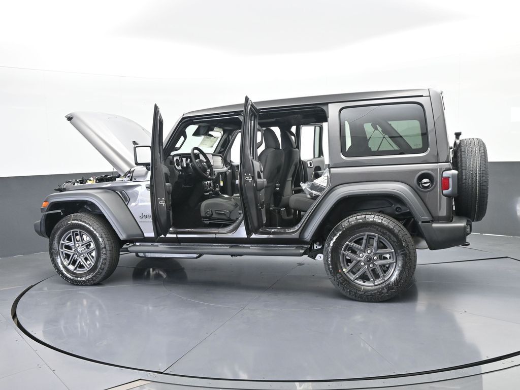 New 2026 Granite Crystal Metallic Clearcoat Jeep Sport S image 72