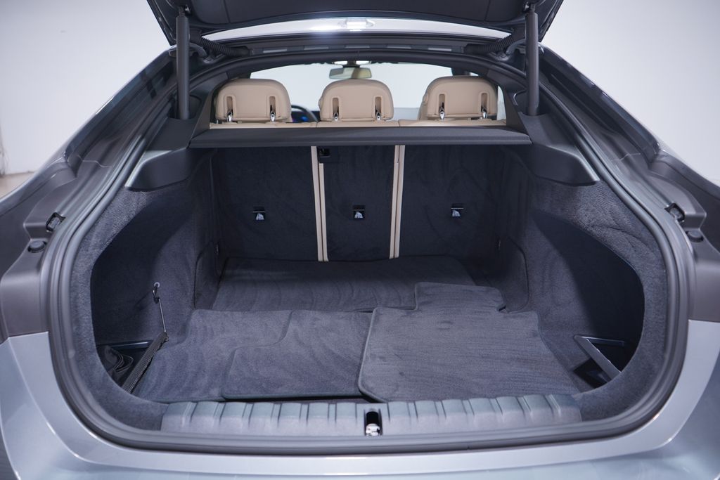 Thumbnail: 2025 BMW i4 - 23