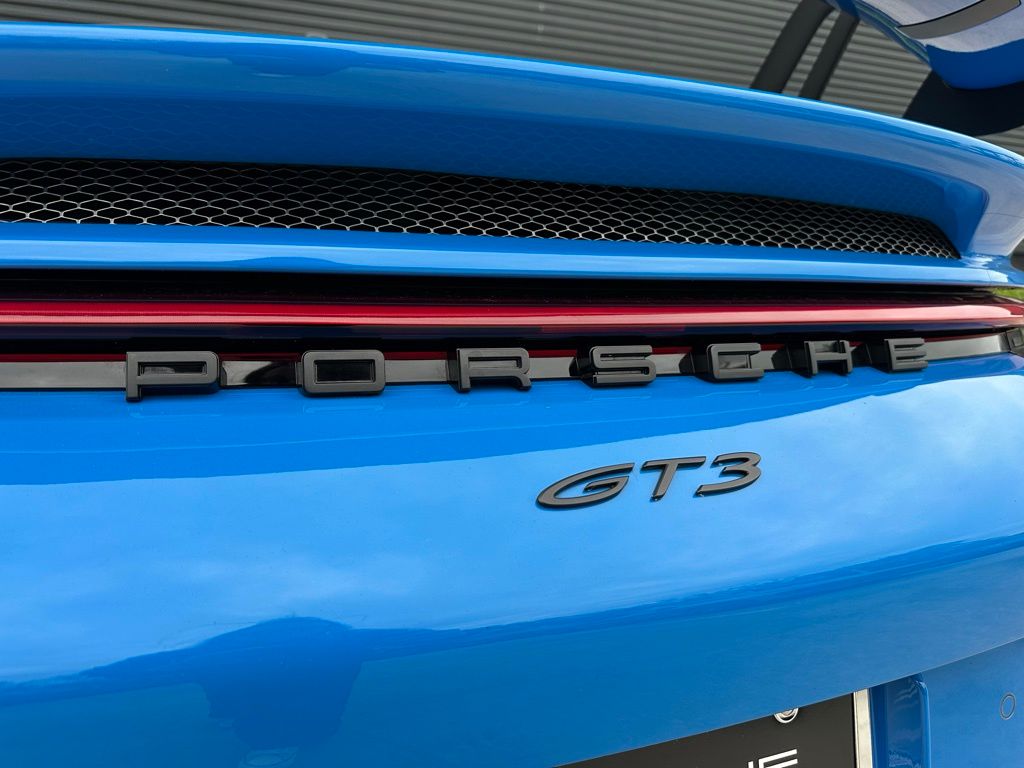 Thumbnail: 2022 Porsche 911 - 14