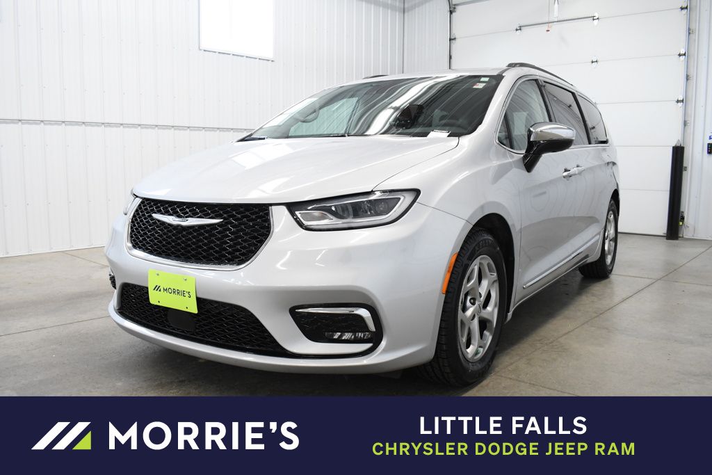 Silver Mist Clearcoat 2023 Chrysler Pacifica Limited FWD Minivan Front-Wheel Drive 9-Speed Automatic