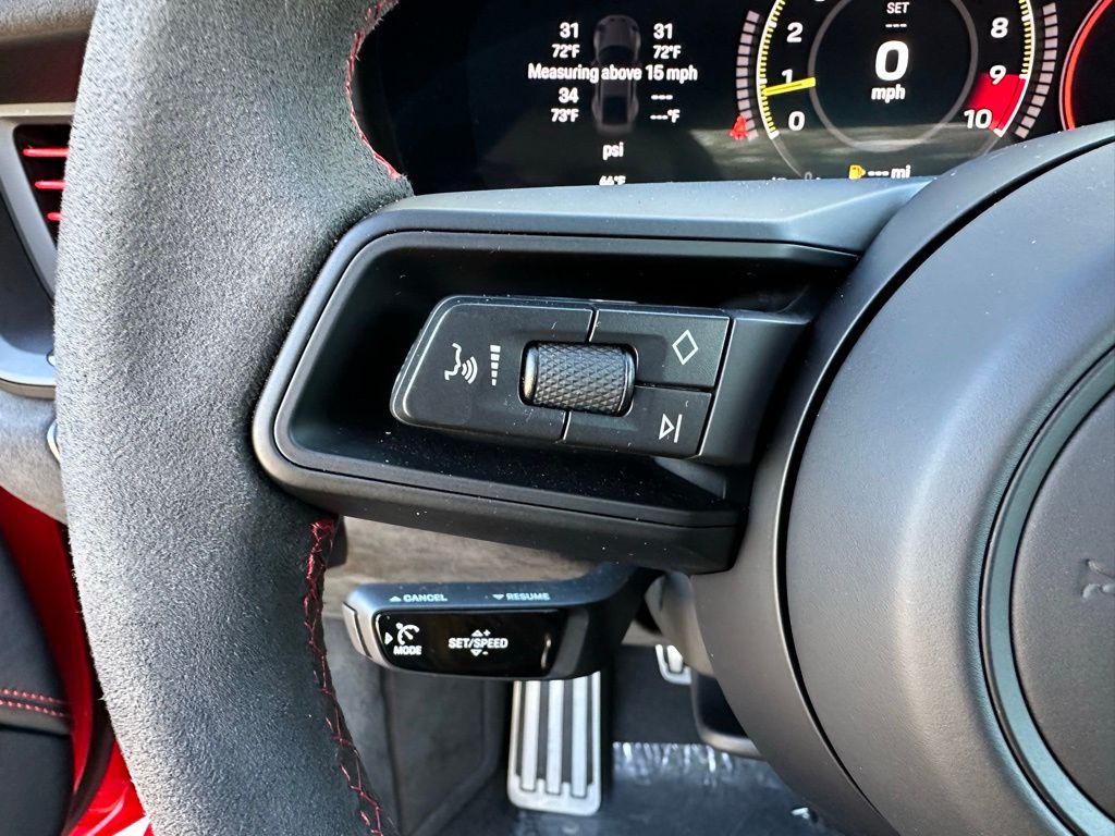 Thumbnail: 2026 Porsche 911 - 18