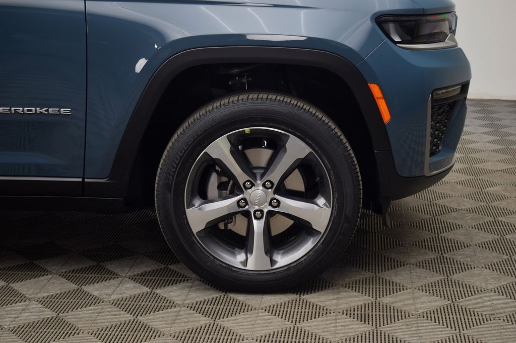 new 2026 Jeep Grand Cherokee L car, priced at $49,780