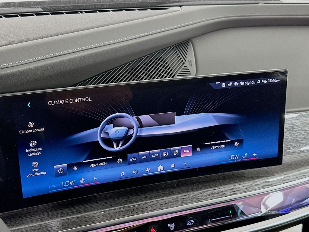 Thumbnail: 2025 BMW 7 Series - 14