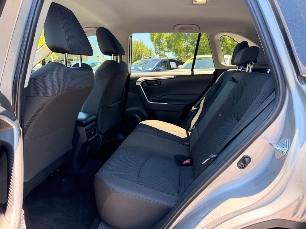 2025 Toyota RAV4 LE Silver Sky Metallic - Jim Hudson Acura - Image 14
