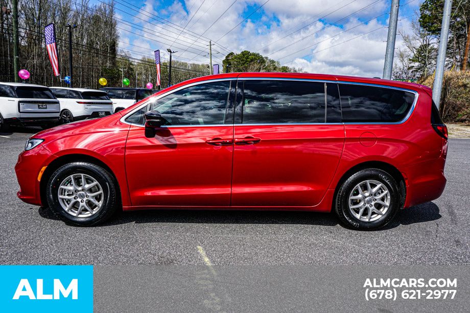 Used 2024 Red Chrysler Touring L image 7