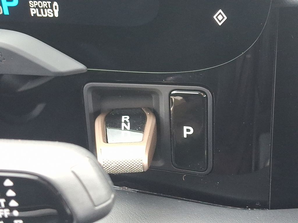 Thumbnail: 2022 Porsche Taycan - 17