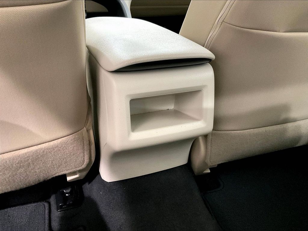 2021 Toyota Camry — photo 27