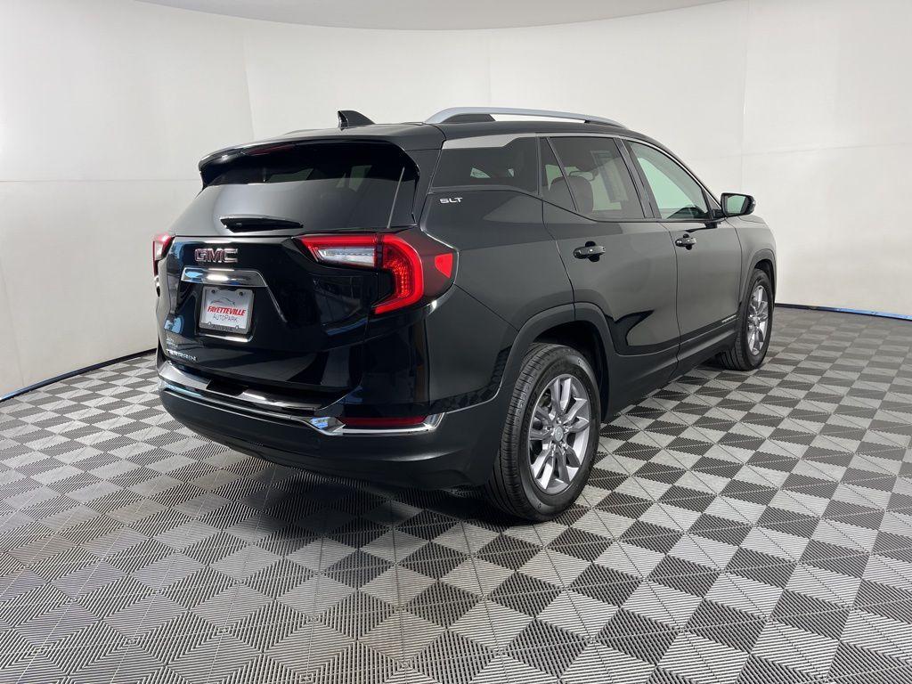 2024 GMC Terrain SLT 15