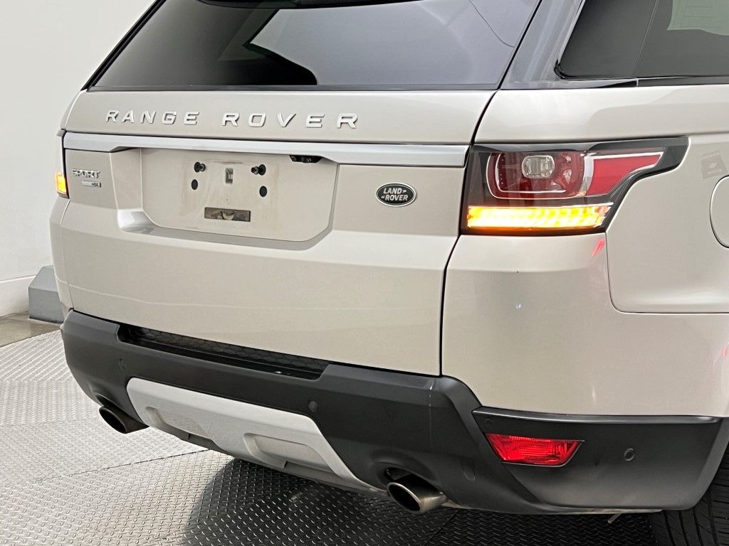 Thumbnail: 2017 Land Rover Range Rover Sport - 7