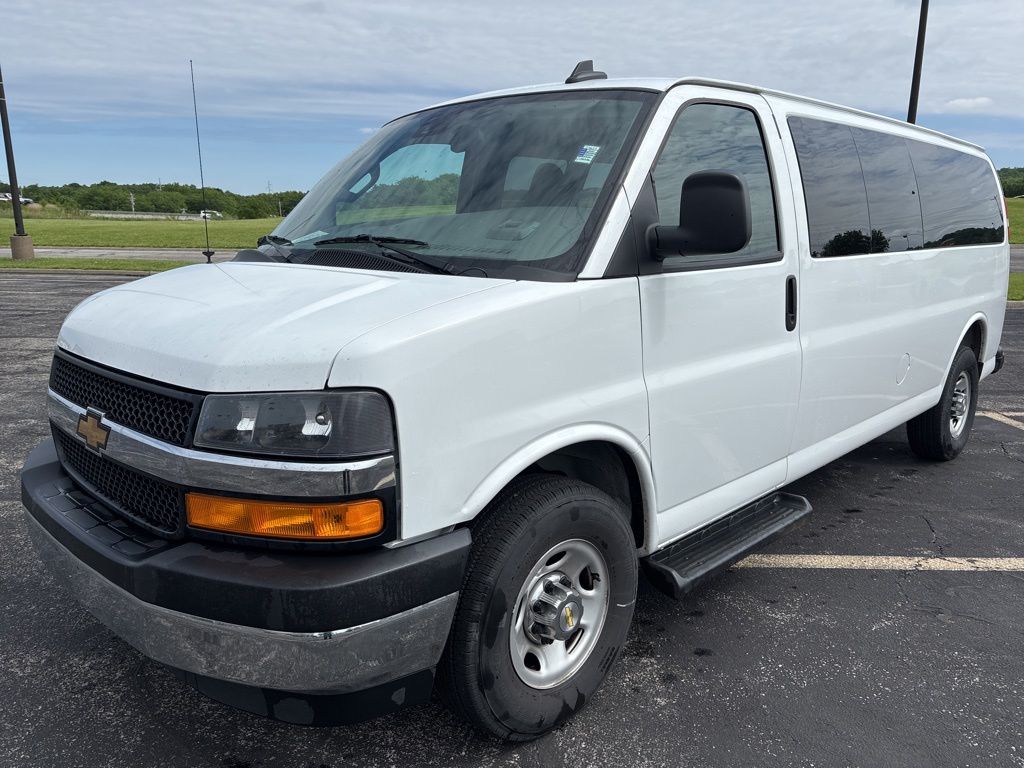 2025 Chevrolet Express 3500 LT Extended RWD