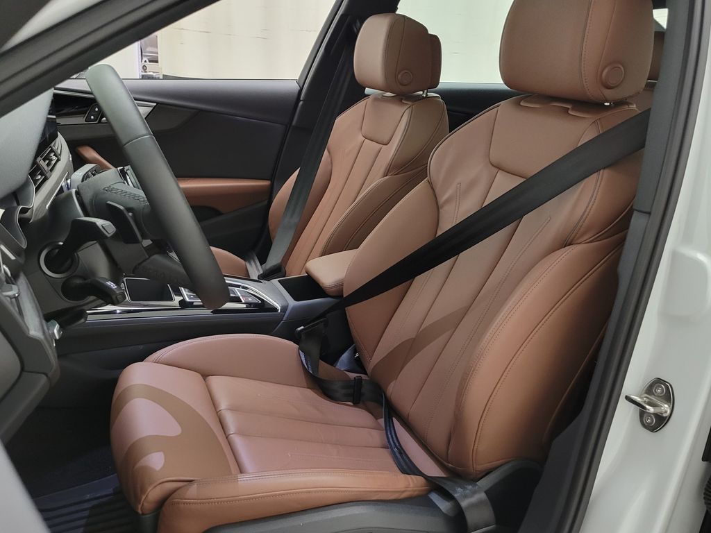 Thumbnail: 2023 Audi A4 - 31