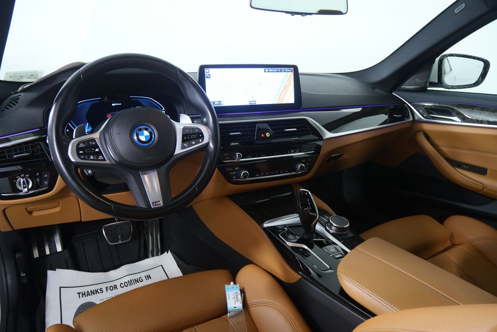 Thumbnail: 2023 BMW 5 Series - 20