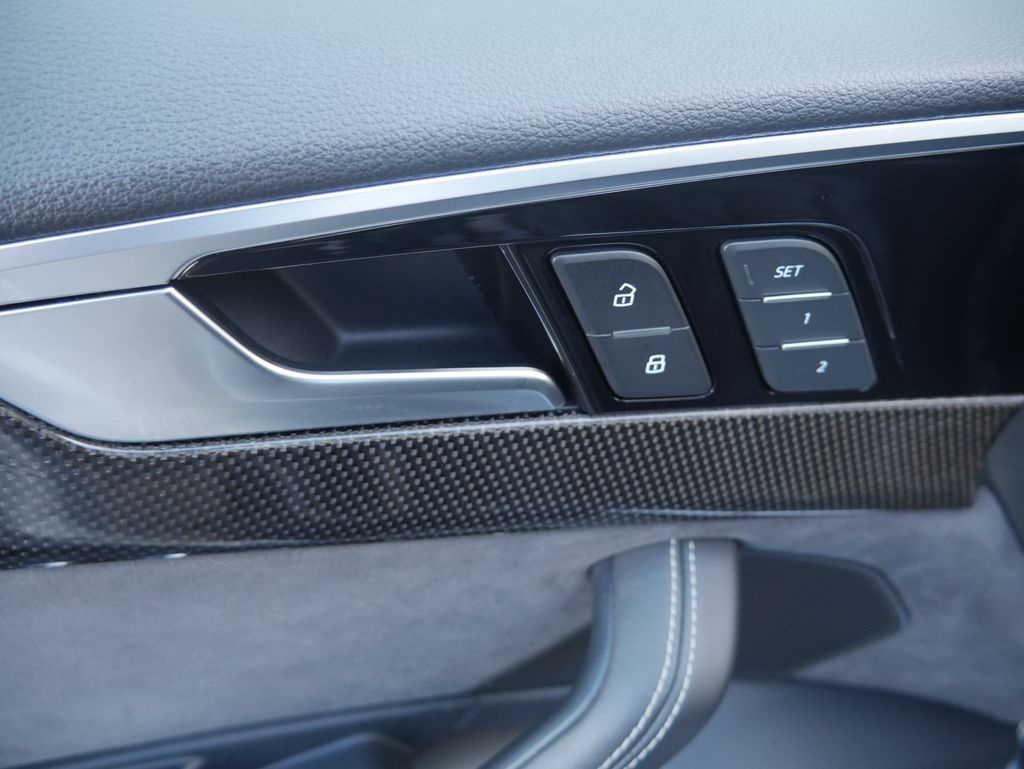 Thumbnail: 2022 Audi S5 - 16