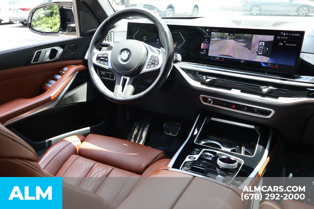 Used 2023 White BMW M60i image 31