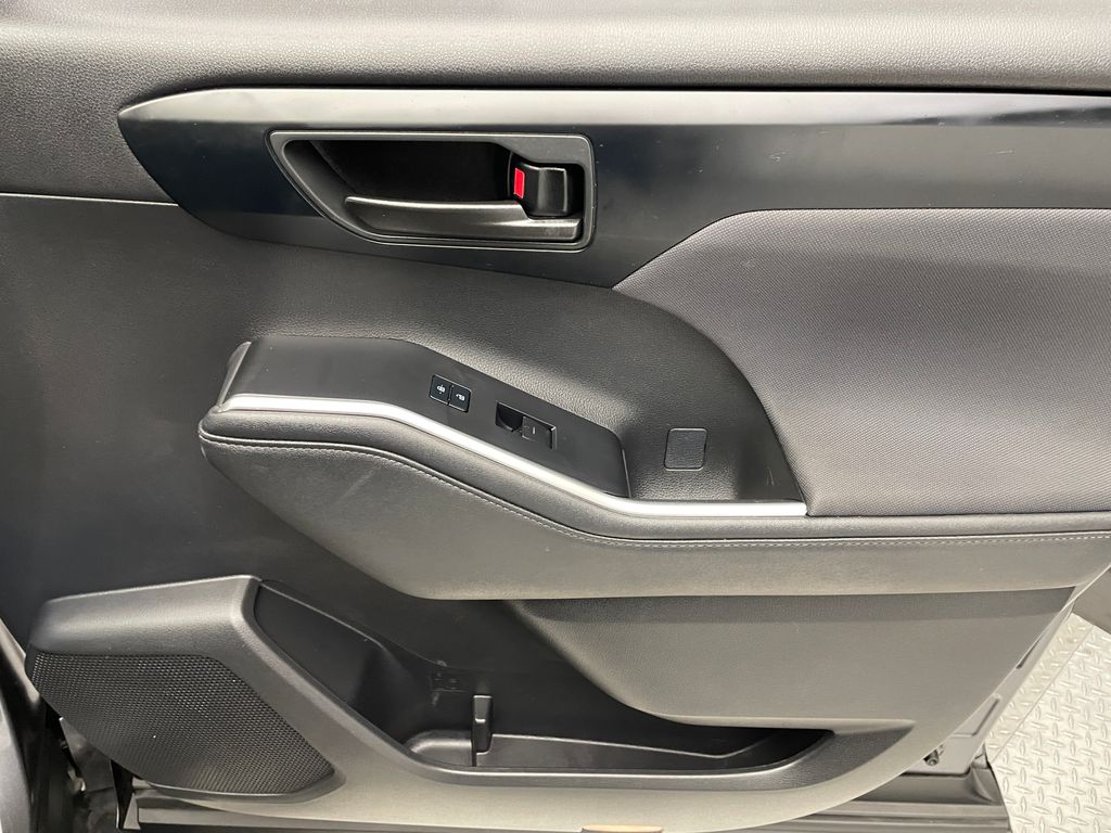2023 Toyota Highlander XSE 15