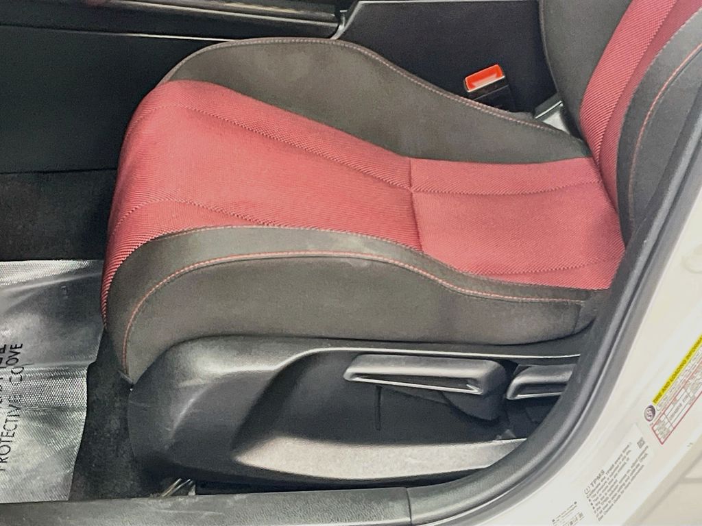 Used 2025 White Honda  image 19