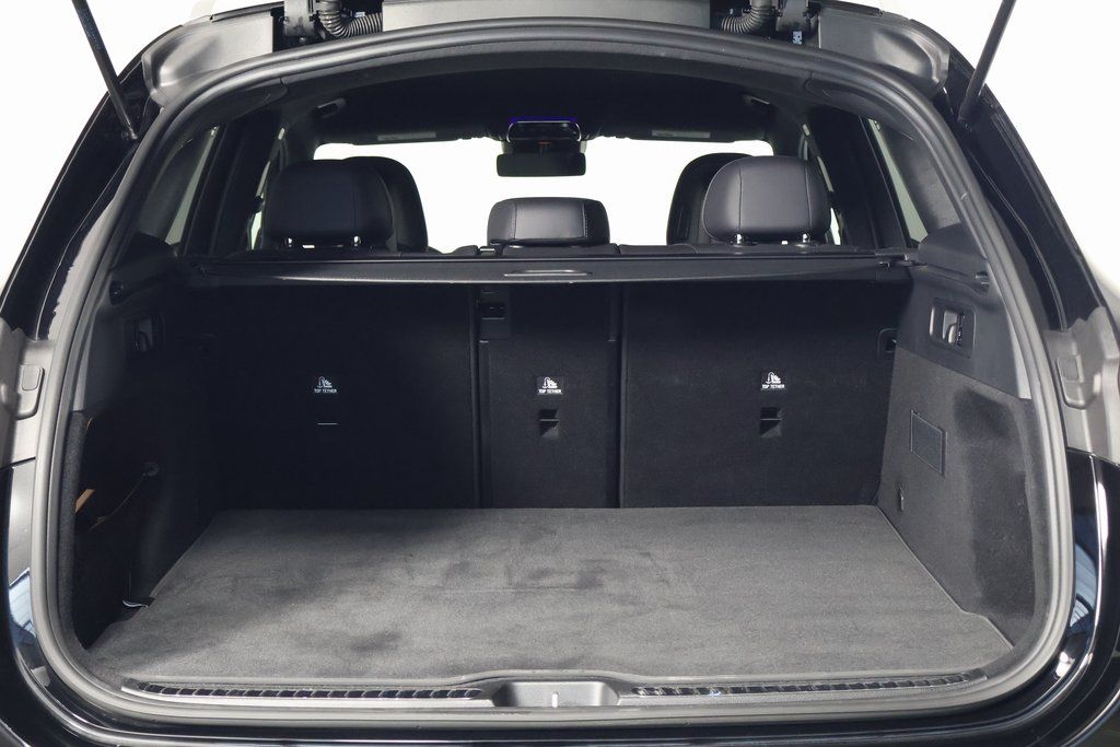 Thumbnail: 2025 Mercedes-Benz GLC - 14