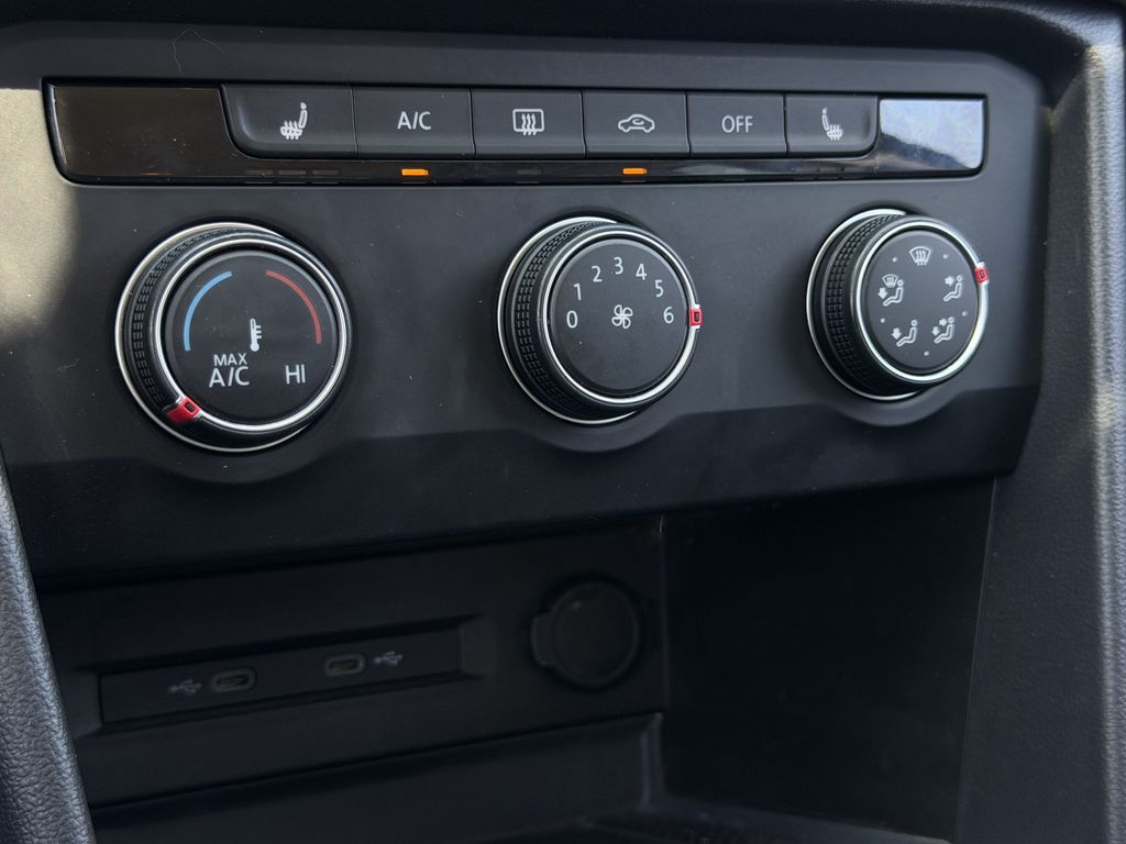Used 2022 Volkswagen Taos SUV