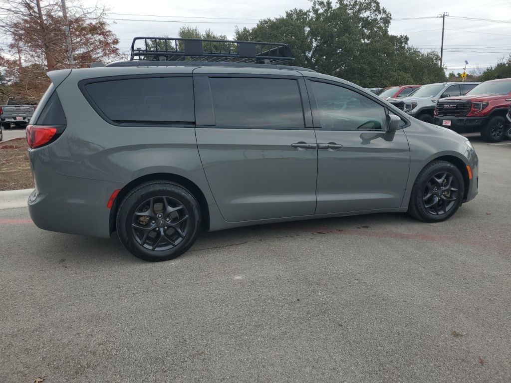 Used Car 2020 Chrysler Pacifica  Touring L Plus For Sale Under $25,000 In Austin, Texas