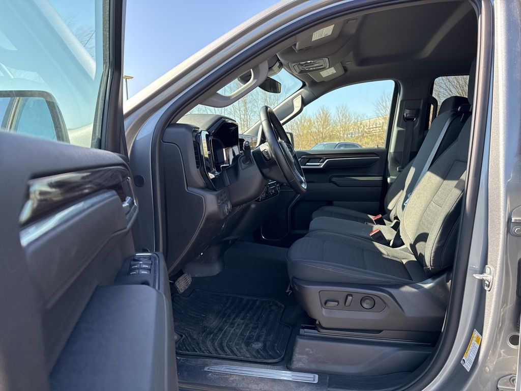 2025 Chevrolet Silverado 1500