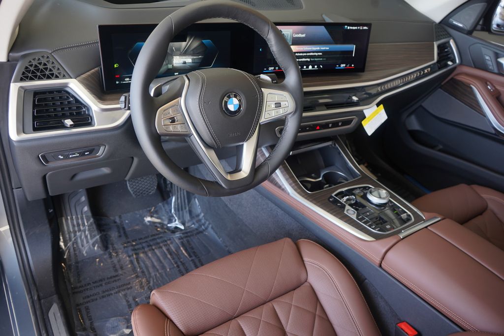 2024 BMW X7 xDrive40i 12