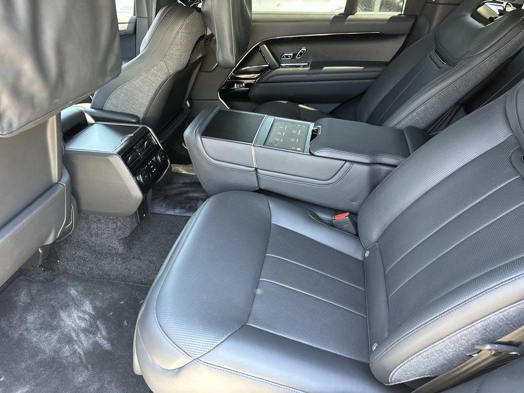 Thumbnail: 2023 Land Rover Range Rover - 12