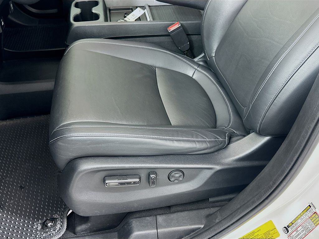 Thumbnail: 2023 Honda Odyssey - 19